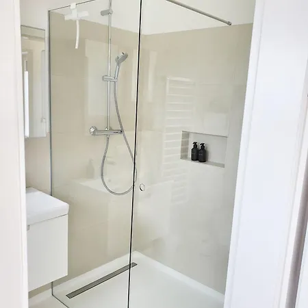 Luxusappartment In Stadtnaehe 아파트